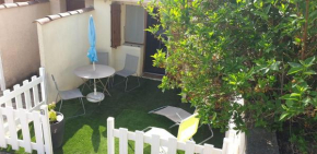 Maisonnette studio jardinet